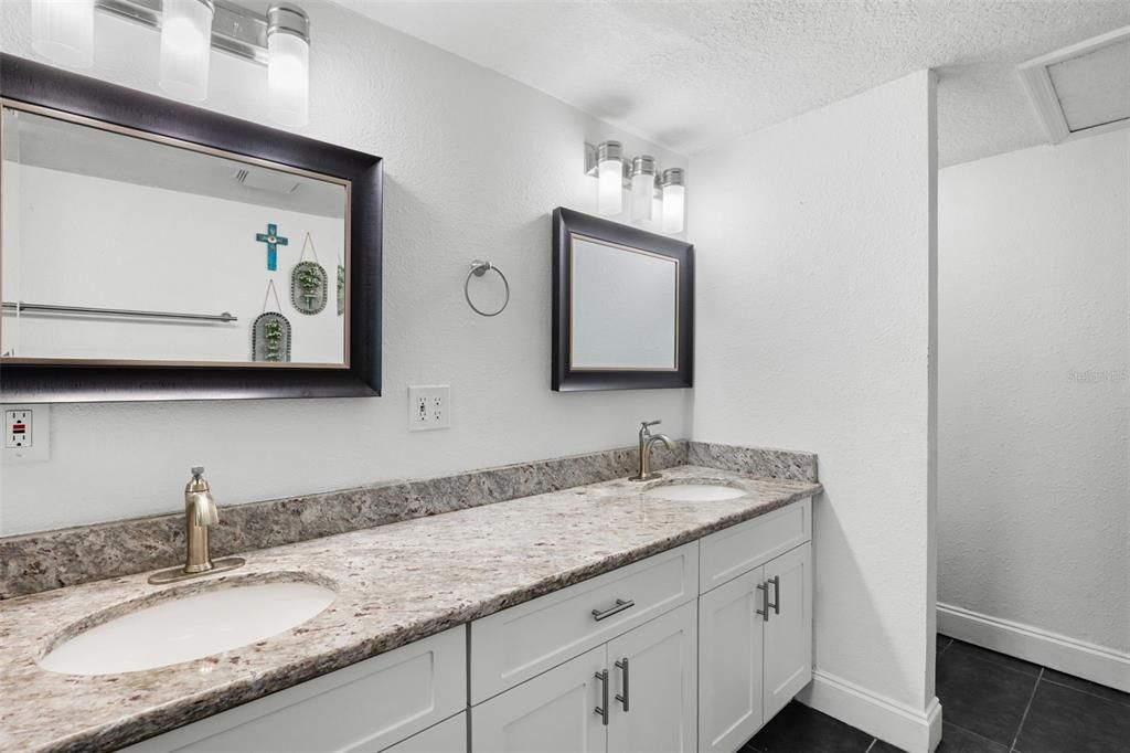 Activo con contrato: $495,000 (3 camas, 2 baños, 1428 Pies cuadrados)