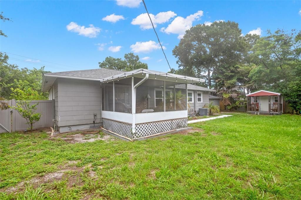Activo con contrato: $495,000 (3 camas, 2 baños, 1428 Pies cuadrados)