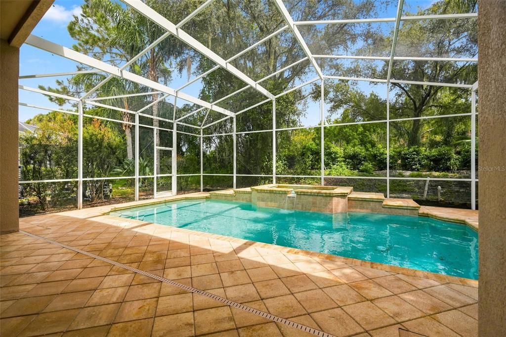 На продажу: $695,000 (4 спален, 3 ванн, 2643 Квадратных фут)