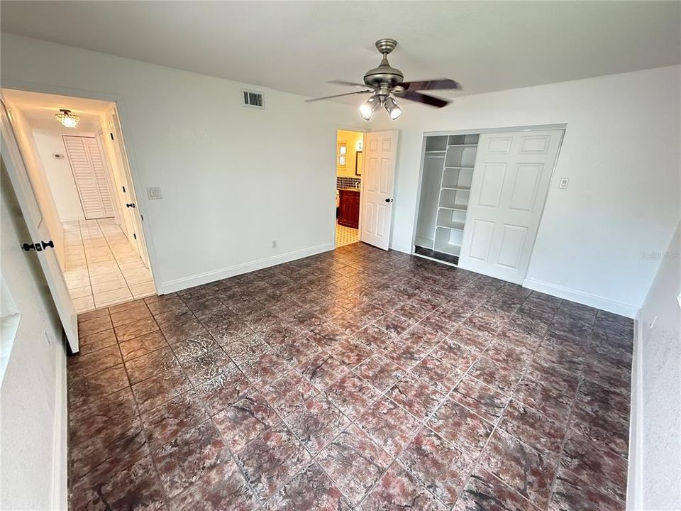 For Rent: $2,495 (3 beds, 2 baths, 1292 Square Feet)