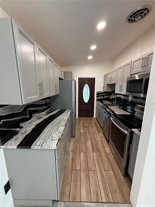 For Rent: $2,495 (3 beds, 2 baths, 1292 Square Feet)