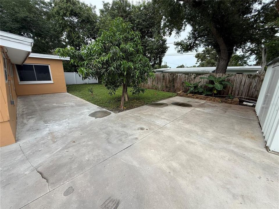 For Rent: $2,495 (3 beds, 2 baths, 1292 Square Feet)