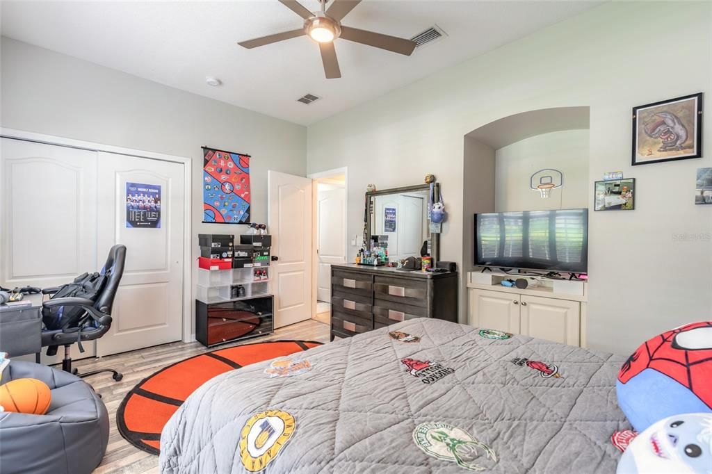 For Sale: $528,000 (4 beds, 3 baths, 2447 Square Feet)