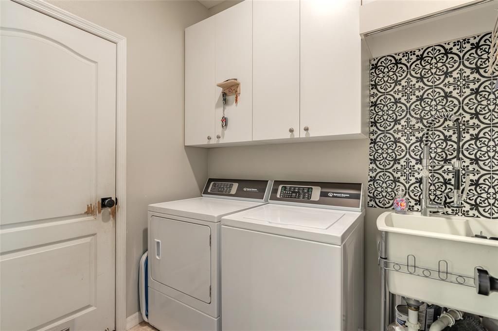 For Sale: $528,000 (4 beds, 3 baths, 2447 Square Feet)