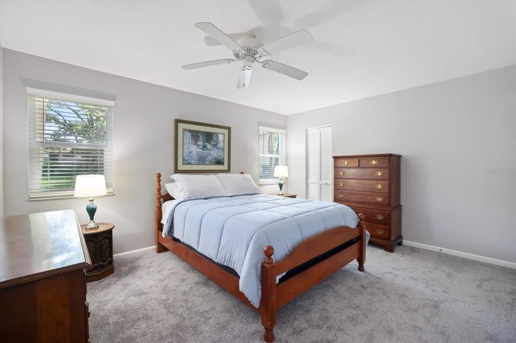 For Sale: $245,000 (2 beds, 2 baths, 1062 Square Feet)