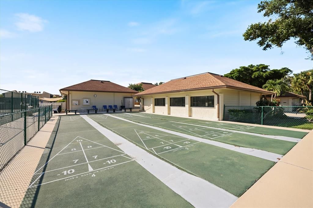 For Sale: $245,000 (2 beds, 2 baths, 1062 Square Feet)