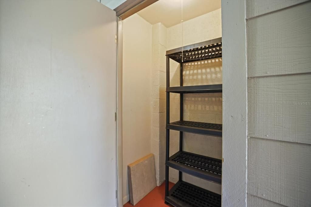For Sale: $245,000 (2 beds, 2 baths, 1062 Square Feet)