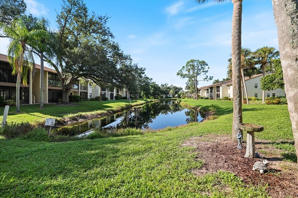 For Sale: $245,000 (2 beds, 2 baths, 1062 Square Feet)