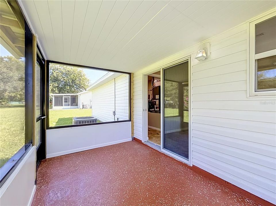 For Sale: $215,000 (3 beds, 2 baths, 1080 Square Feet)