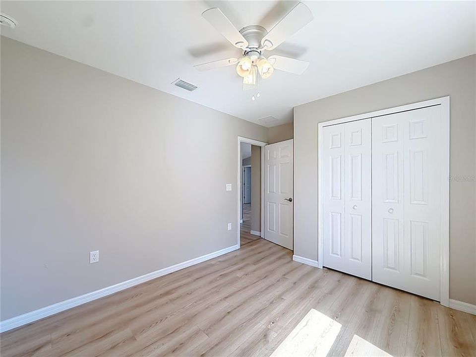 For Sale: $215,000 (3 beds, 2 baths, 1080 Square Feet)