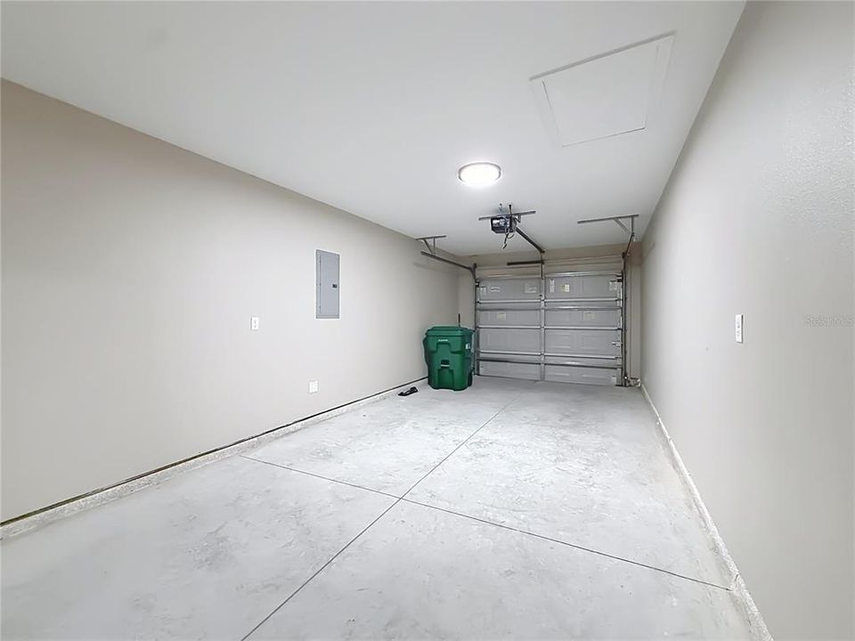For Sale: $215,000 (3 beds, 2 baths, 1080 Square Feet)