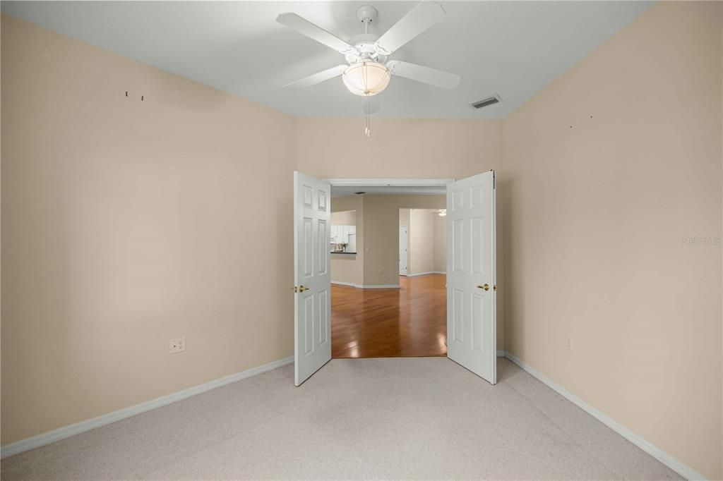 For Sale: $359,900 (2 beds, 2 baths, 1906 Square Feet)