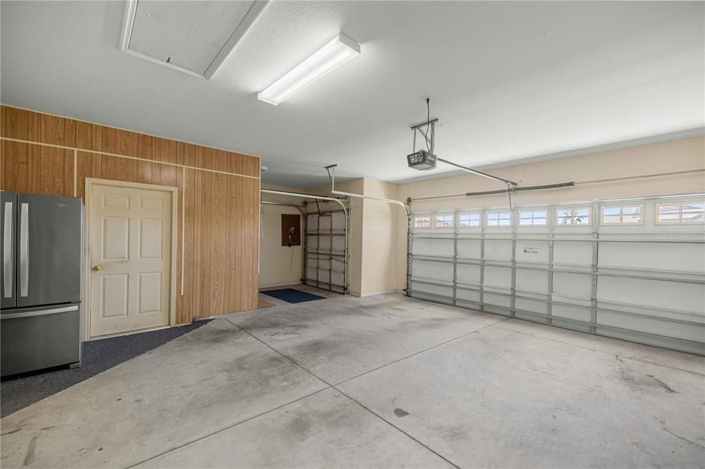For Sale: $359,900 (2 beds, 2 baths, 1906 Square Feet)