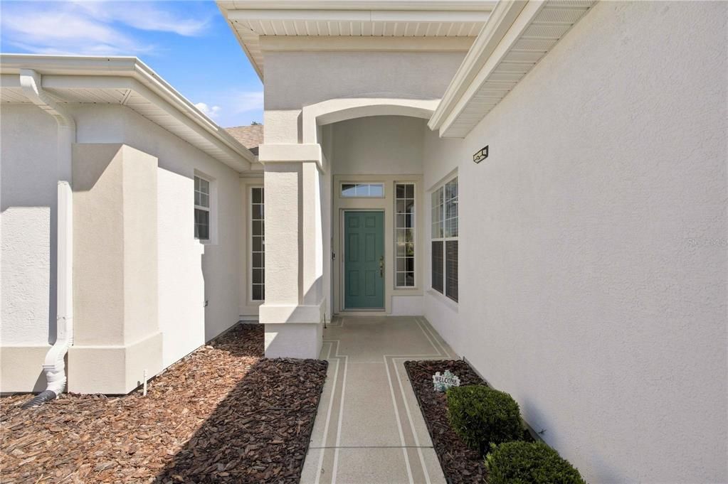 For Sale: $359,900 (2 beds, 2 baths, 1906 Square Feet)