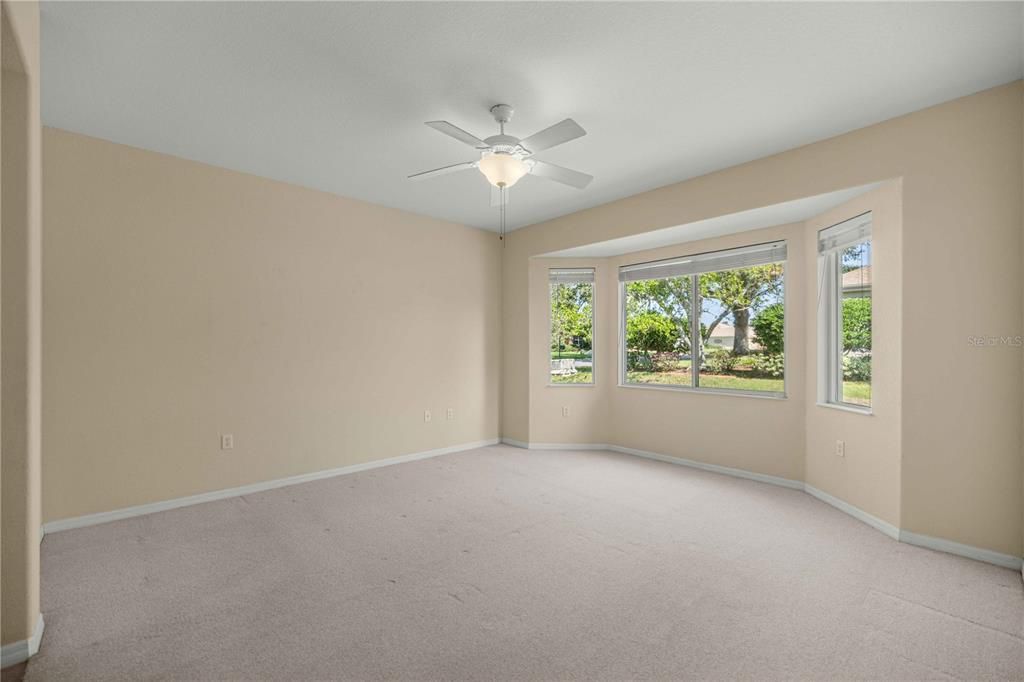 For Sale: $359,900 (2 beds, 2 baths, 1906 Square Feet)