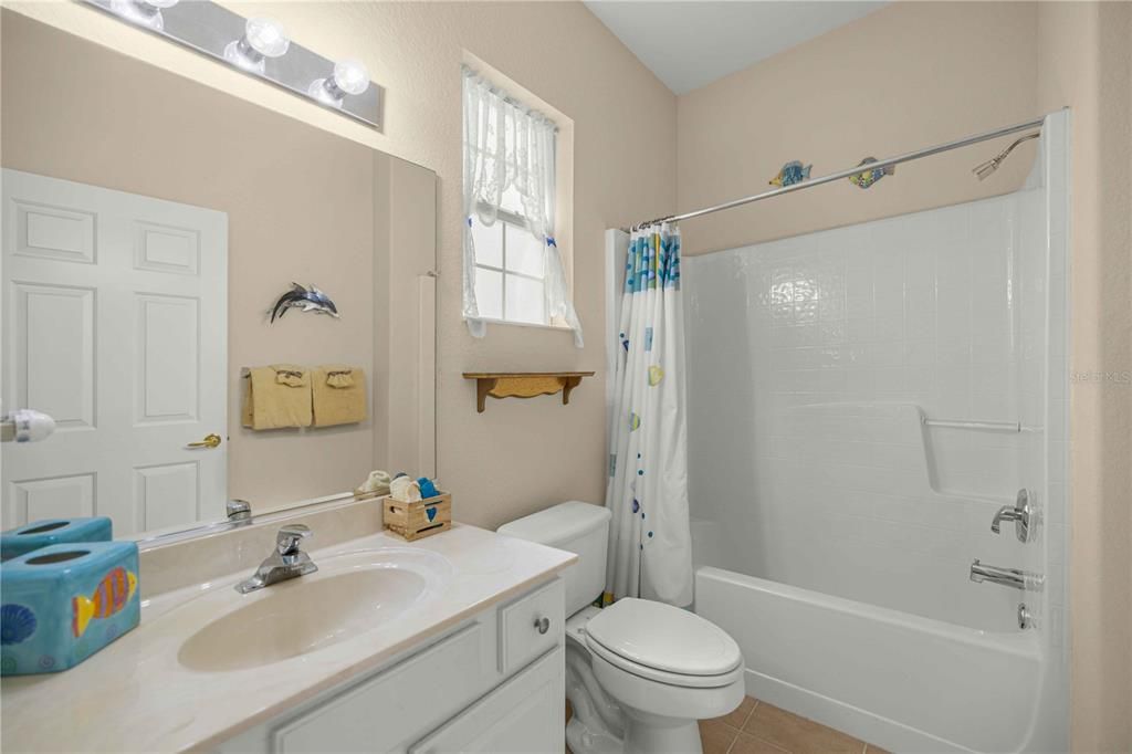 For Sale: $359,900 (2 beds, 2 baths, 1906 Square Feet)