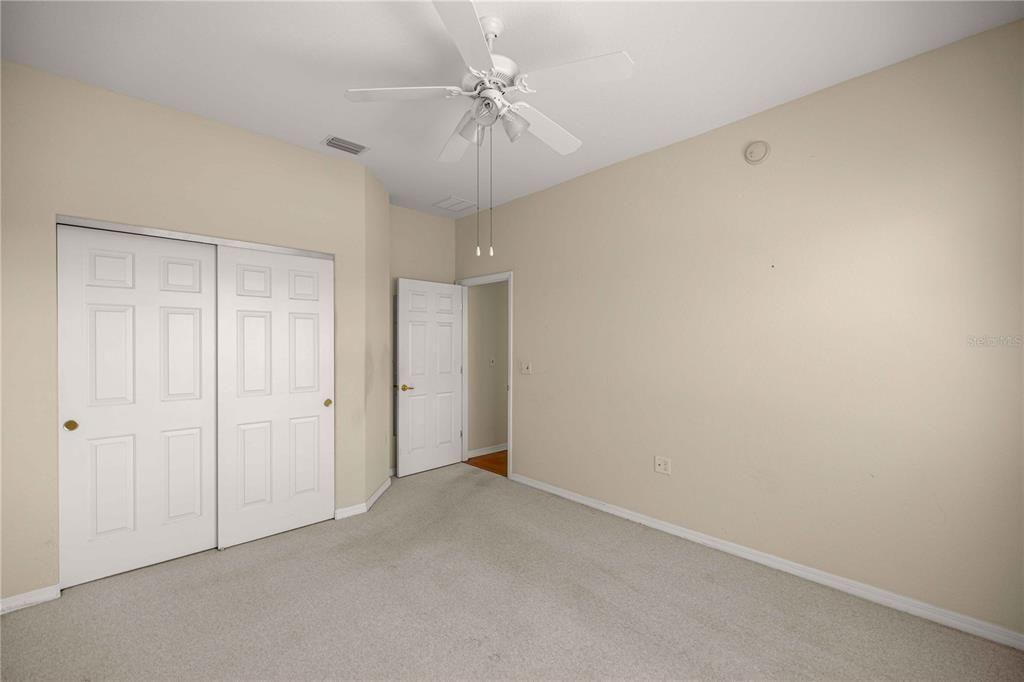 For Sale: $359,900 (2 beds, 2 baths, 1906 Square Feet)