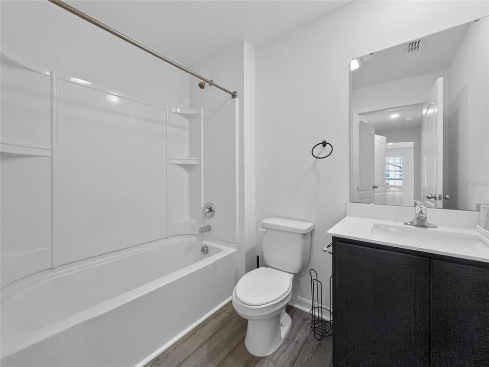 На продажу: $264,900 (3 спален, 2 ванн, 1772 Квадратных фут)