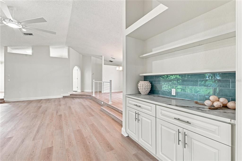 For Sale: $359,000 (3 beds, 2 baths, 2150 Square Feet)