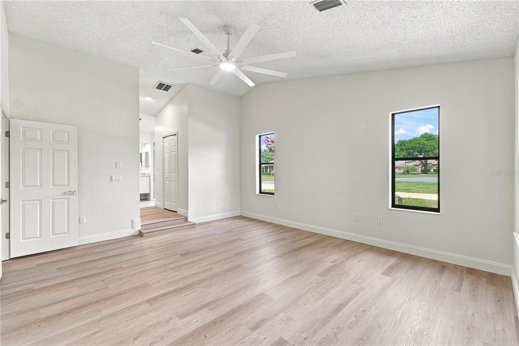 For Sale: $359,000 (3 beds, 2 baths, 2150 Square Feet)