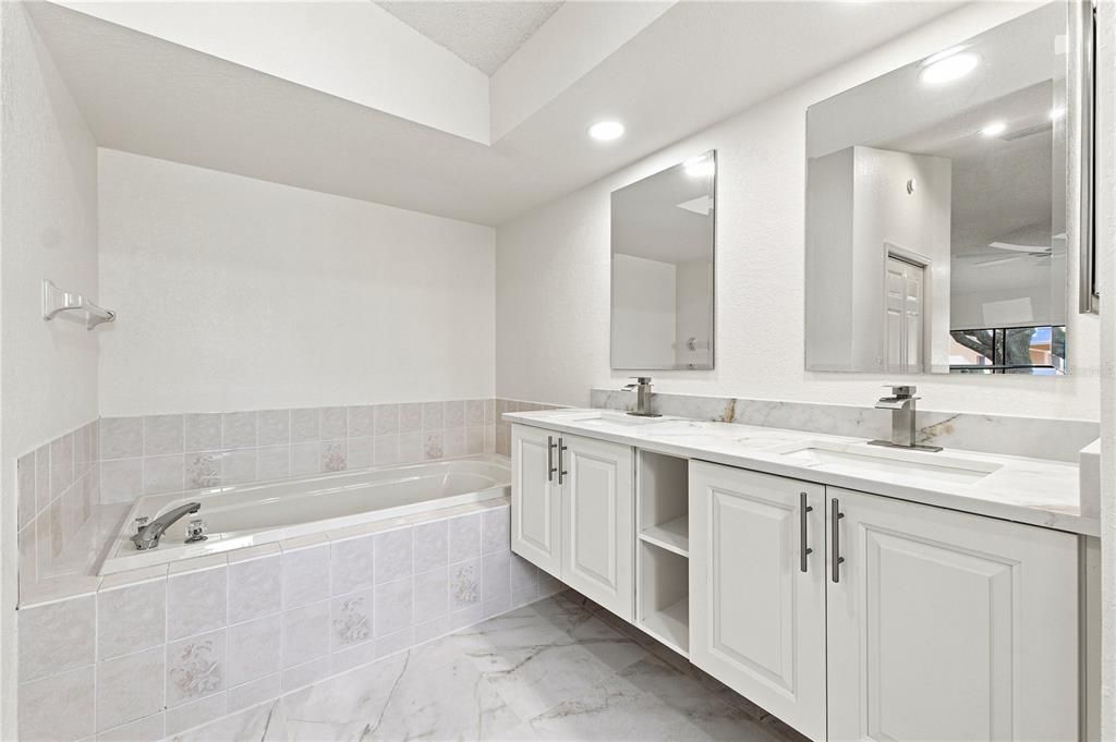 For Sale: $359,000 (3 beds, 2 baths, 2150 Square Feet)