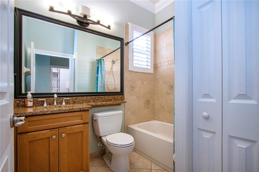 For Sale: $339,000 (3 beds, 2 baths, 1593 Square Feet)