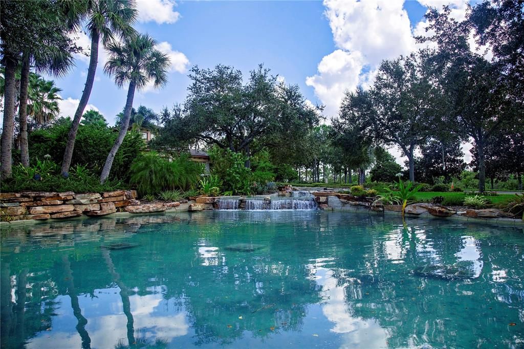 For Sale: $339,000 (3 beds, 2 baths, 1593 Square Feet)