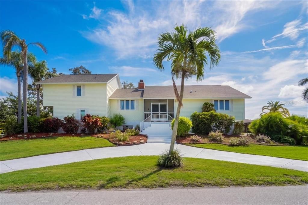 For Rent: $6,500 (4 beds, 3 baths, 2926 Square Feet)