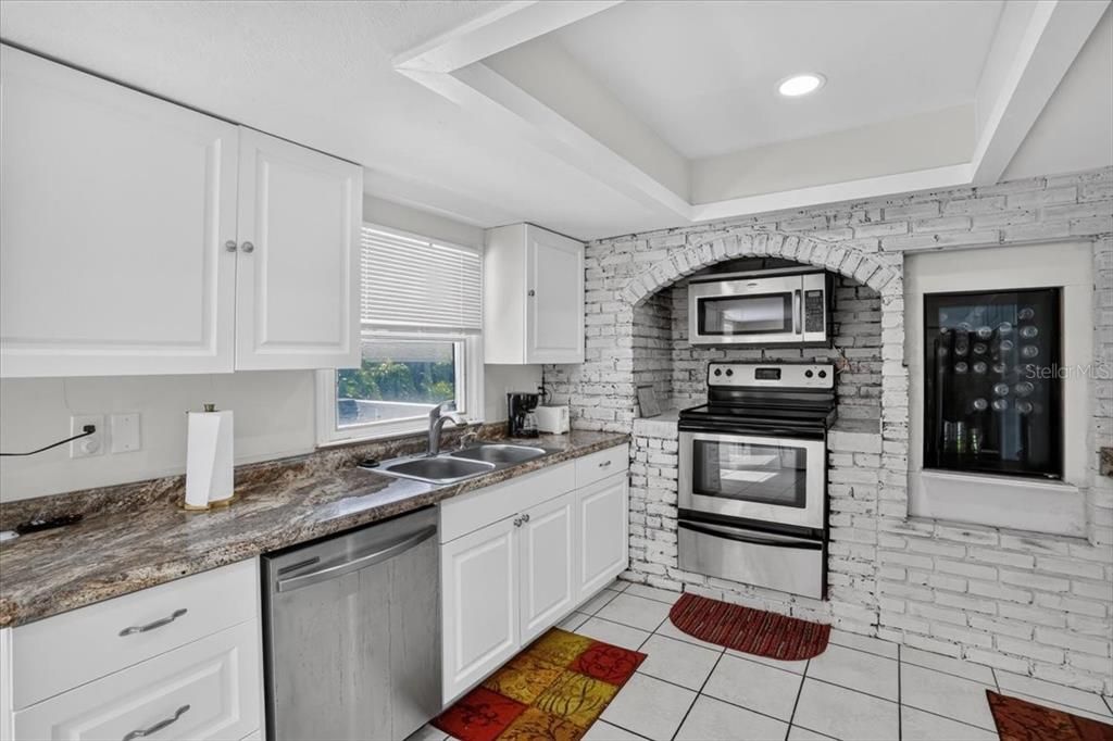 For Rent: $6,500 (4 beds, 3 baths, 2926 Square Feet)
