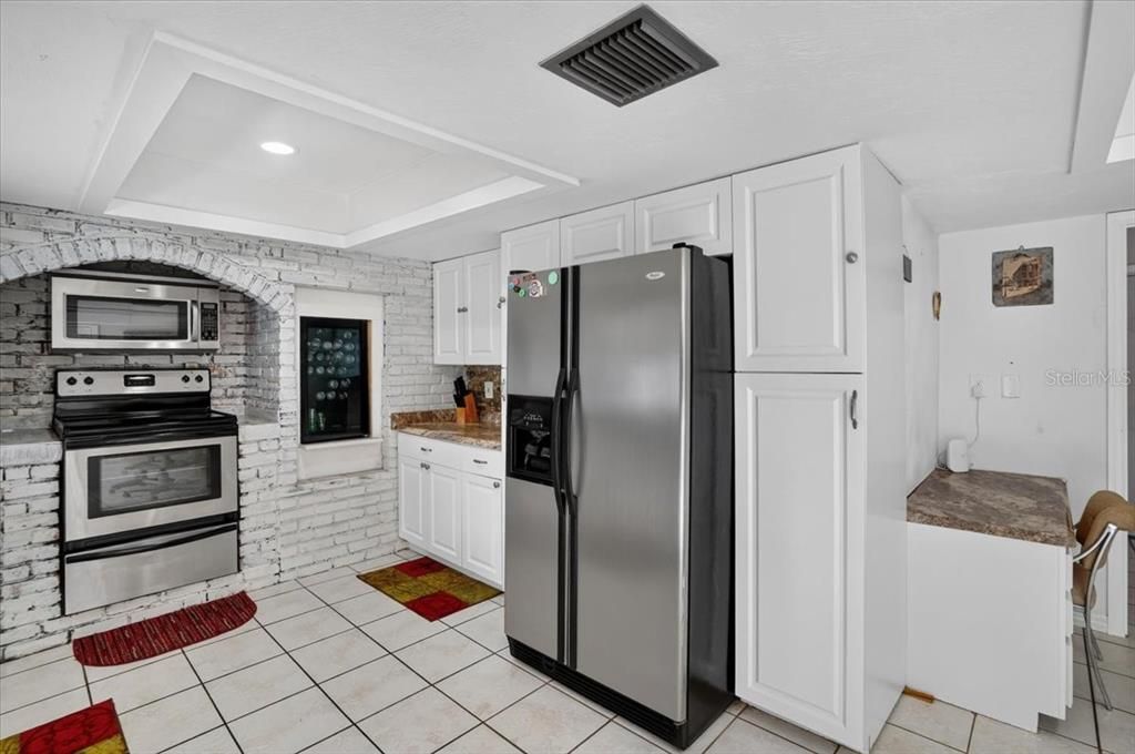 For Rent: $6,500 (4 beds, 3 baths, 2926 Square Feet)