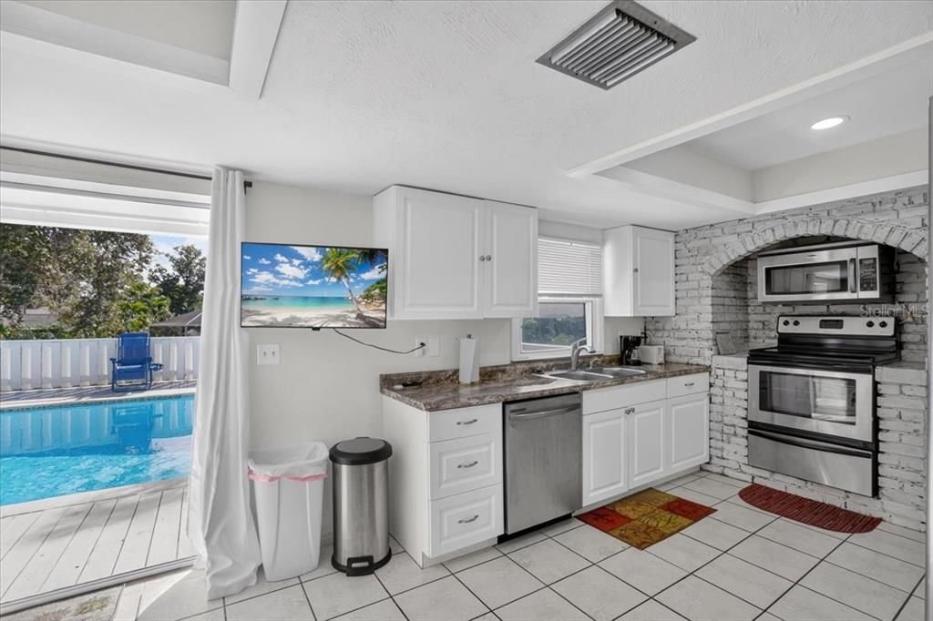For Rent: $6,500 (4 beds, 3 baths, 2926 Square Feet)