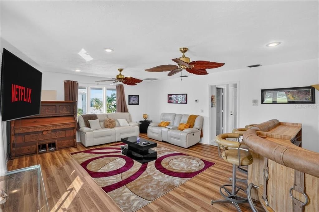 For Rent: $6,500 (4 beds, 3 baths, 2926 Square Feet)
