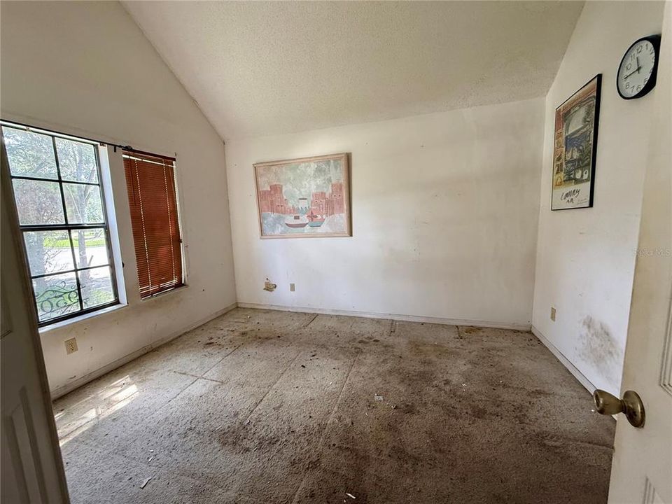 Activo con contrato: $209,000 (3 camas, 2 baños, 1448 Pies cuadrados)