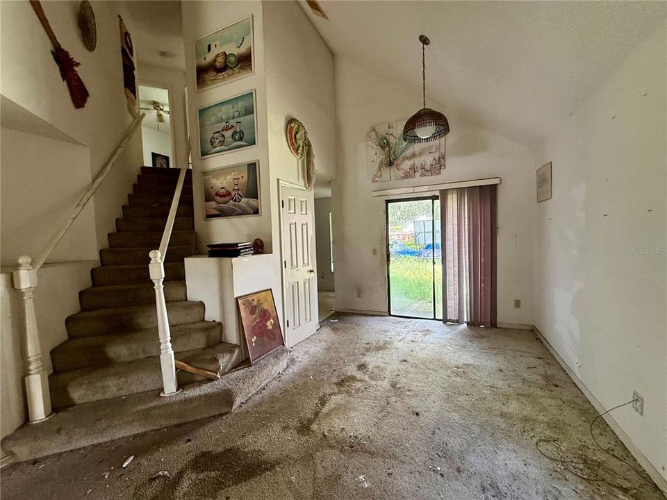Activo con contrato: $209,000 (3 camas, 2 baños, 1448 Pies cuadrados)