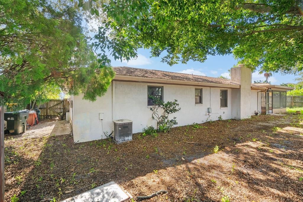En Venta: $335,000 (2 camas, 2 baños, 1374 Pies cuadrados)