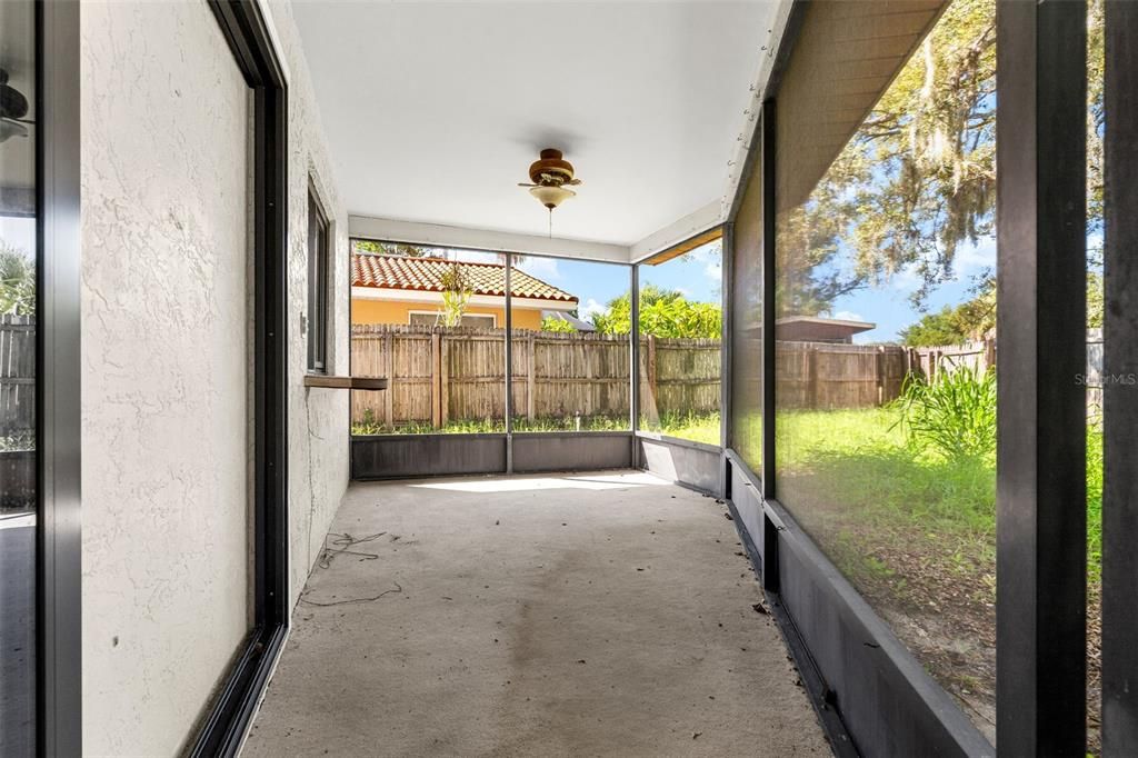 En Venta: $335,000 (2 camas, 2 baños, 1374 Pies cuadrados)
