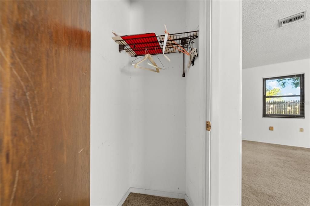 En Venta: $335,000 (2 camas, 2 baños, 1374 Pies cuadrados)