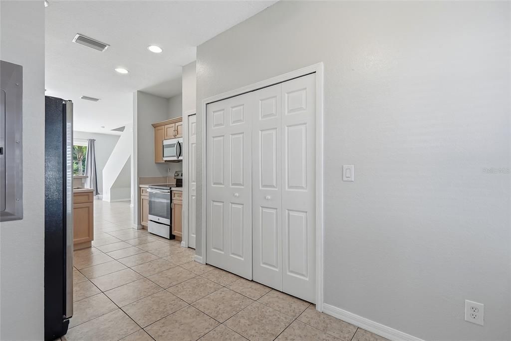 For Rent: $1,850 (2 beds, 2 baths, 1328 Square Feet)