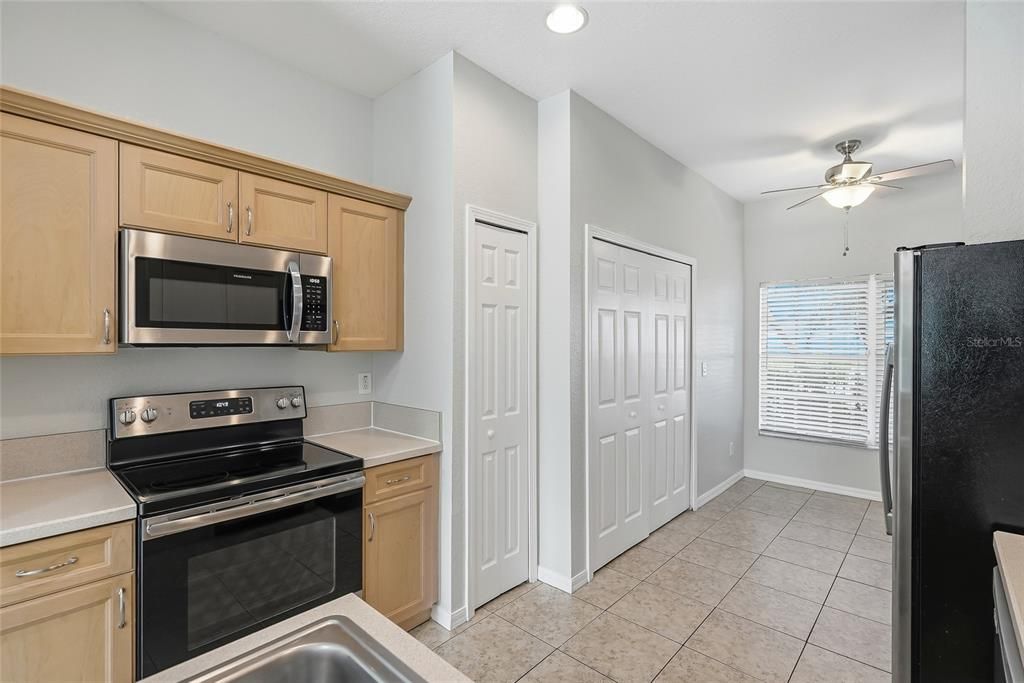 For Rent: $1,850 (2 beds, 2 baths, 1328 Square Feet)