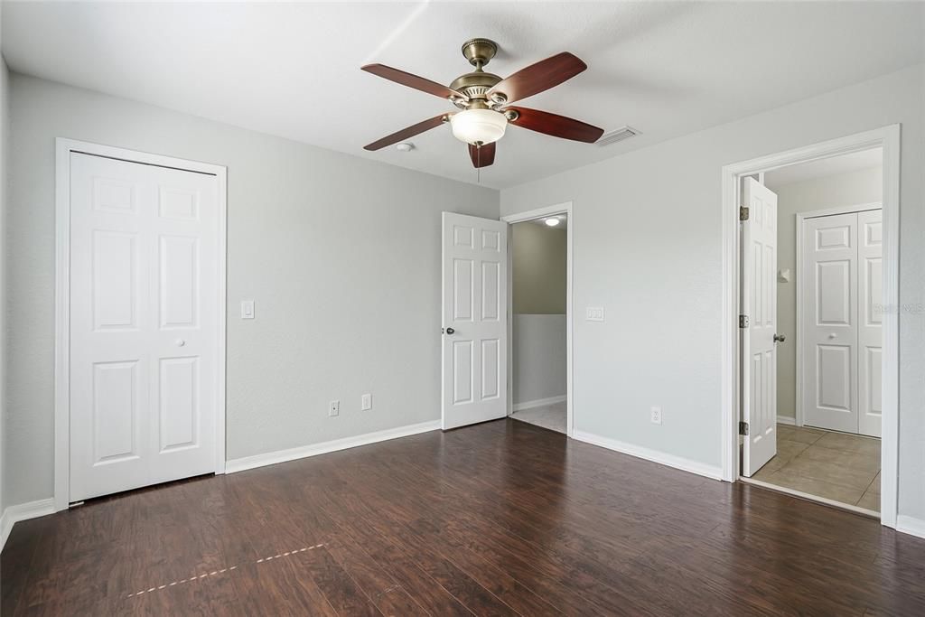 For Rent: $1,850 (2 beds, 2 baths, 1328 Square Feet)