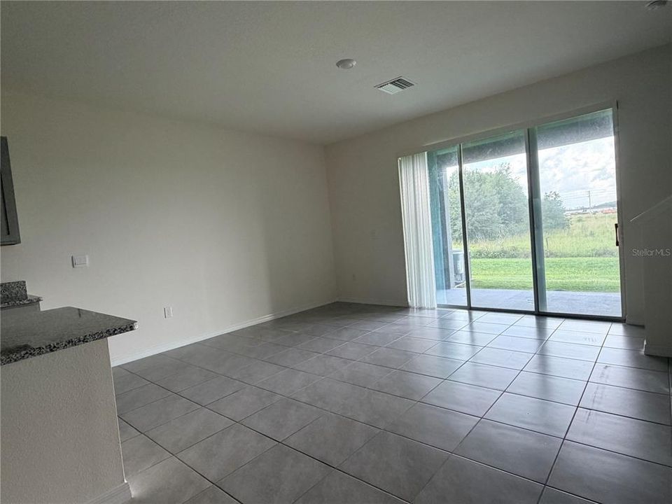 En Renta: $1,950 (3 camas, 2 baños, 1673 Pies cuadrados)