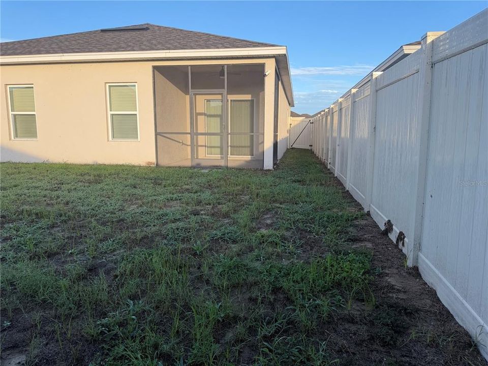 En Venta: $280,000 (4 camas, 2 baños, 1600 Pies cuadrados)