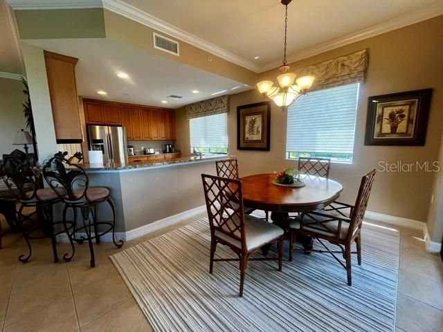 For Sale: $325,000 (2 beds, 2 baths, 1803 Square Feet)