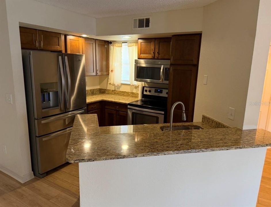 For Rent: $1,550 (2 beds, 2 baths, 1101 Square Feet)