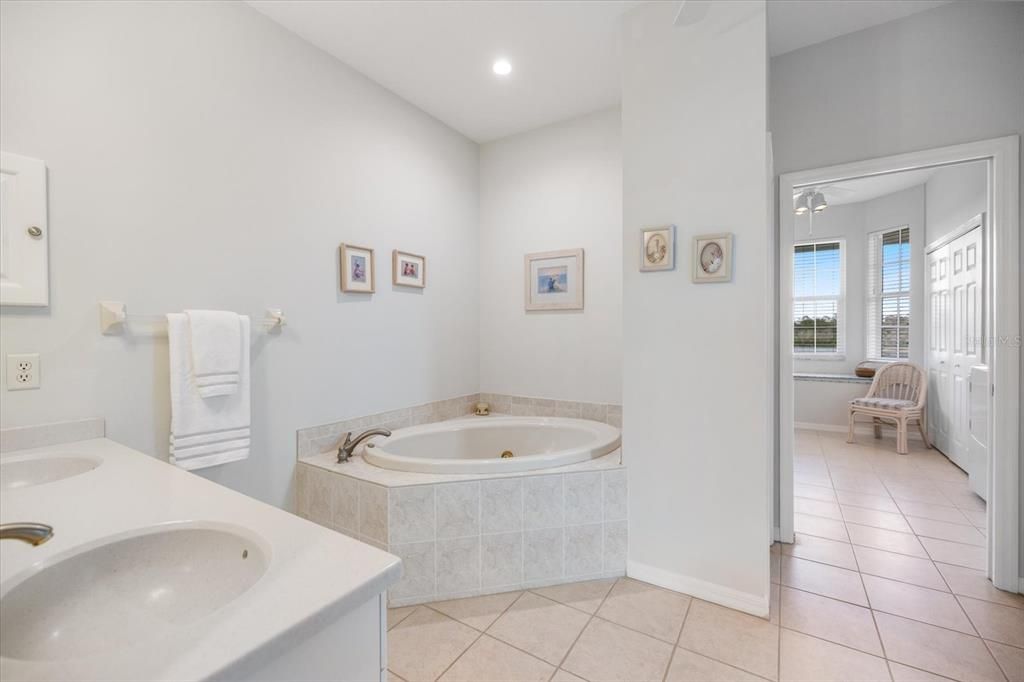 For Sale: $1,725,000 (3 beds, 3 baths, 3312 Square Feet)