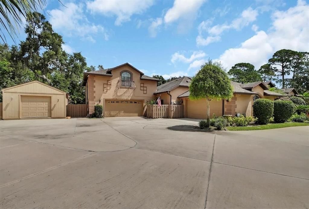 For Sale: $1,300,000 (5 beds, 3 baths, 3970 Square Feet)