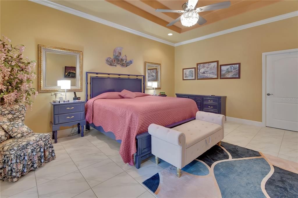 For Sale: $1,300,000 (5 beds, 3 baths, 3970 Square Feet)