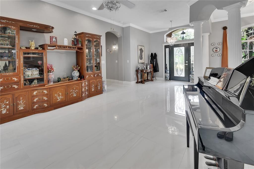 For Sale: $1,300,000 (5 beds, 3 baths, 3970 Square Feet)