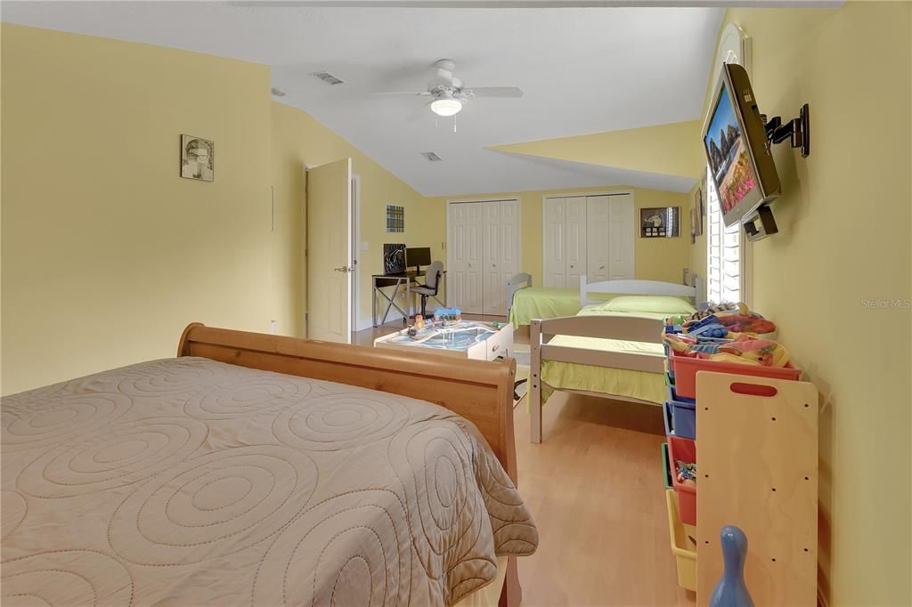 For Sale: $1,300,000 (5 beds, 3 baths, 3970 Square Feet)