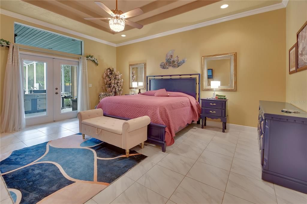 For Sale: $1,300,000 (5 beds, 3 baths, 3970 Square Feet)